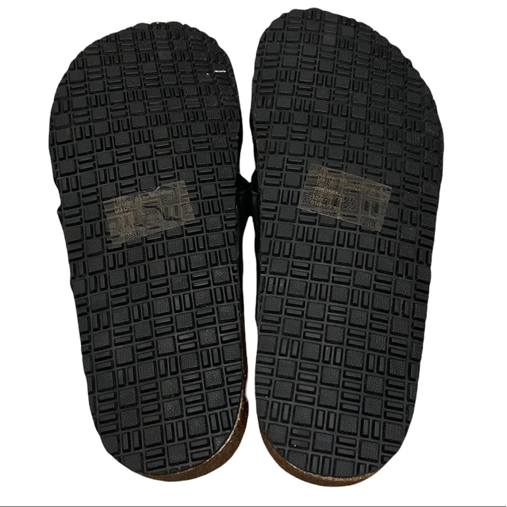 Universal Thread Sandals - Picture 5 of 5